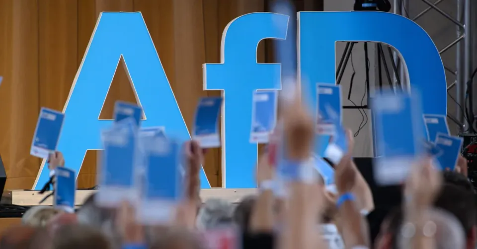 AfD a kapuk előtt - Berlinben mindent megtesznek a másként gondolkodók megfélemlítésére